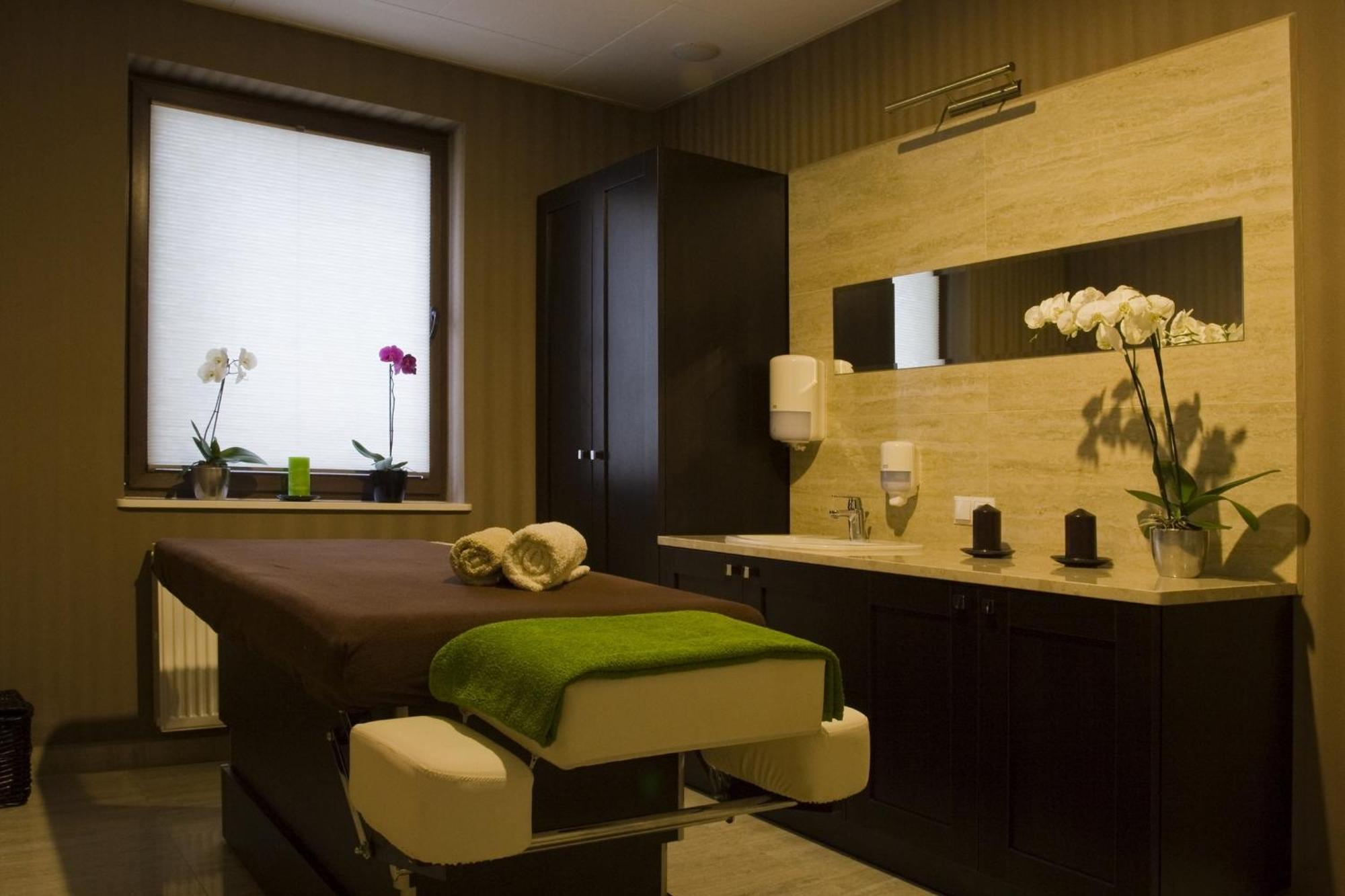 Montis Hotel & Spa Poniatowa Екстер'єр фото
